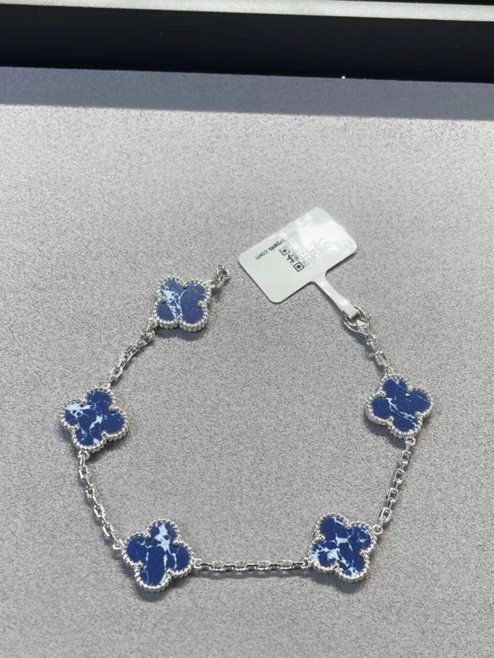 💙 Van Cleef & Arpels Alhambra Blue Stone 5‑Clover Bracelet